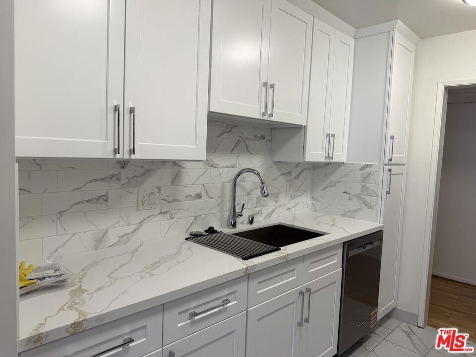 1097 S Bedford Drive - Photo 16