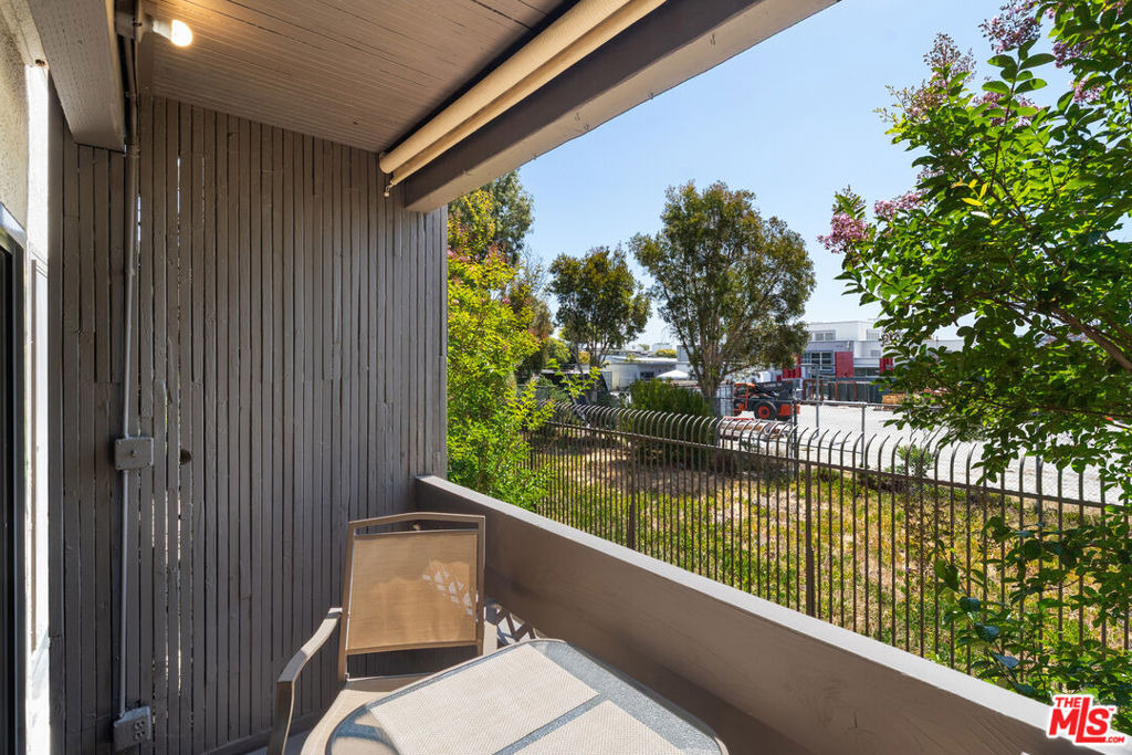 7765 W 91st Street - Photo 2