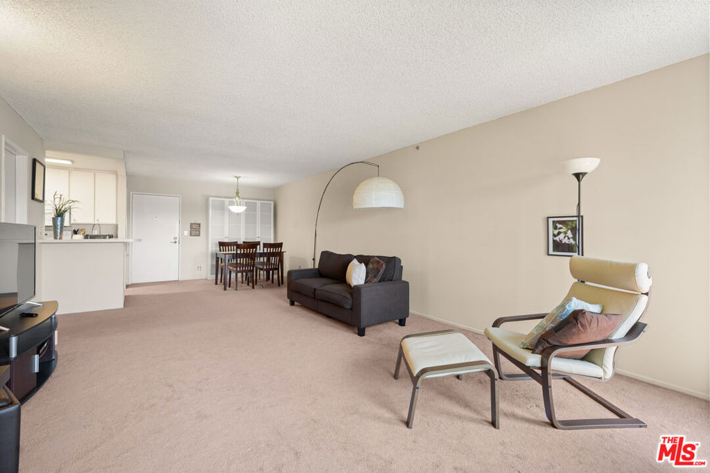 7765 W 91st Street - Photo 3