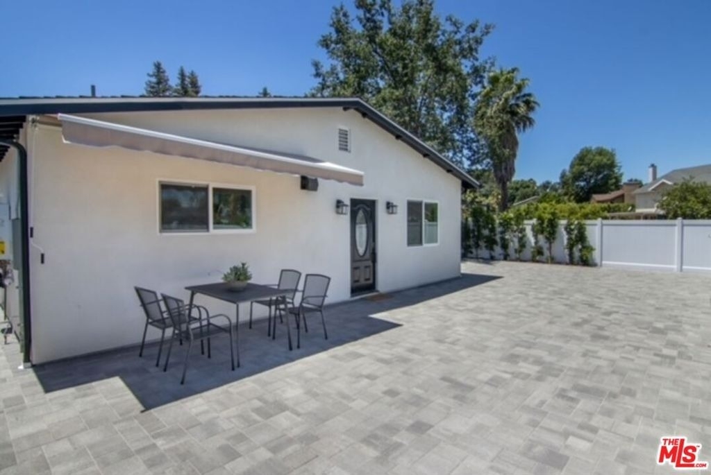 23028 Burbank Boulevard - Photo 1