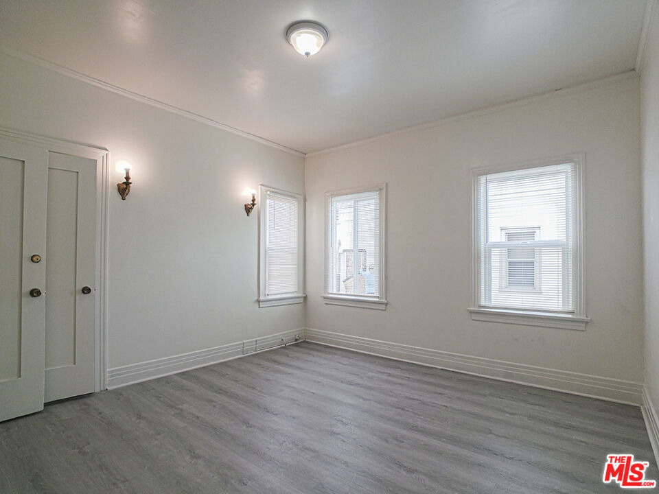 109 S Berendo Street - Photo 17