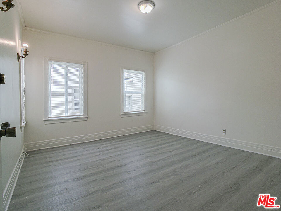 109 S Berendo Street - Photo 16