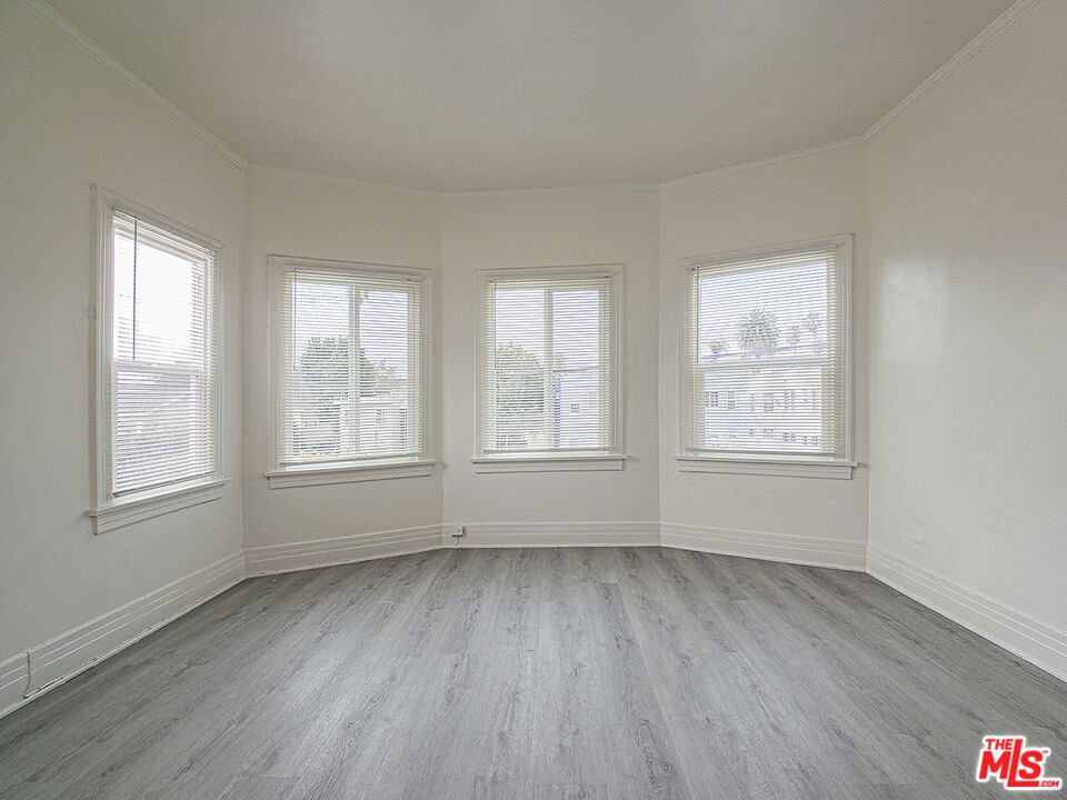 109 S Berendo Street - Photo 14