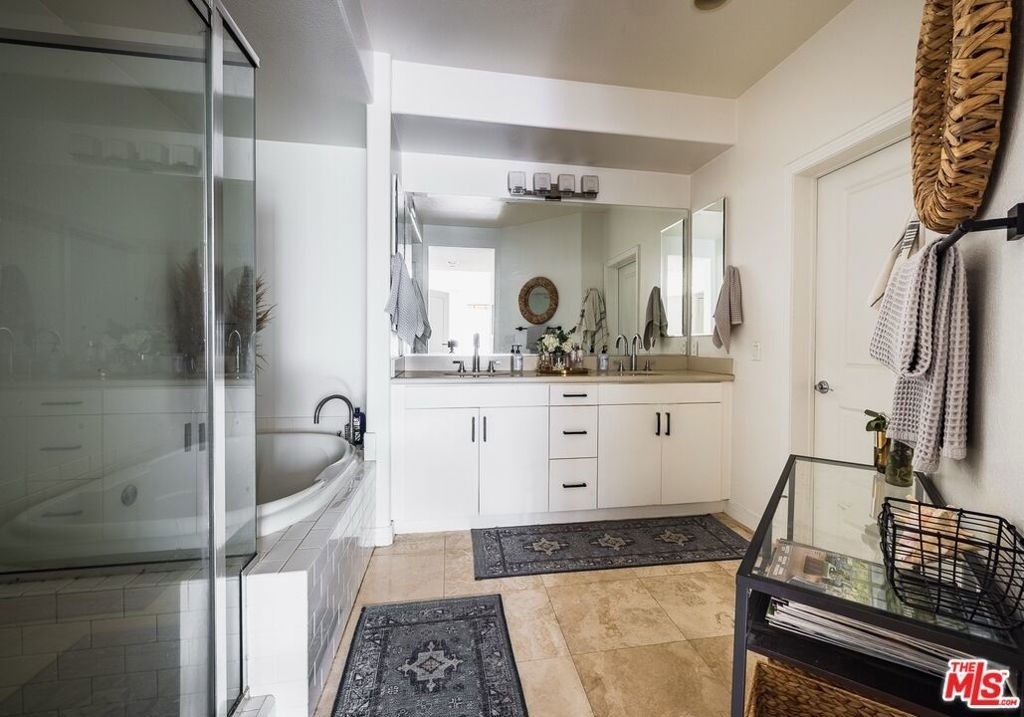 7100 Playa Vista Drive - Photo 8