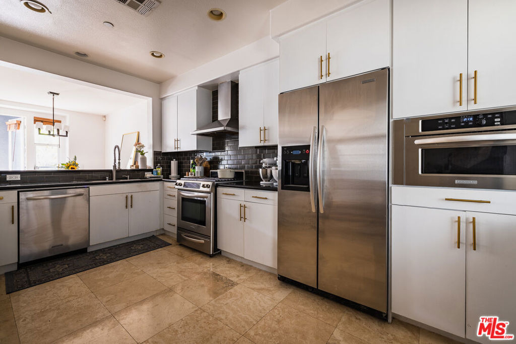 7100 Playa Vista Drive - Photo 4