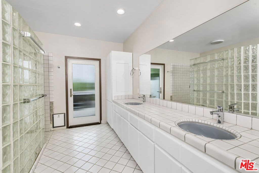 5949 Abernathy Drive - Photo 14