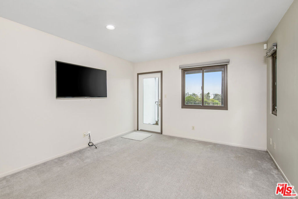 5949 Abernathy Drive - Photo 18