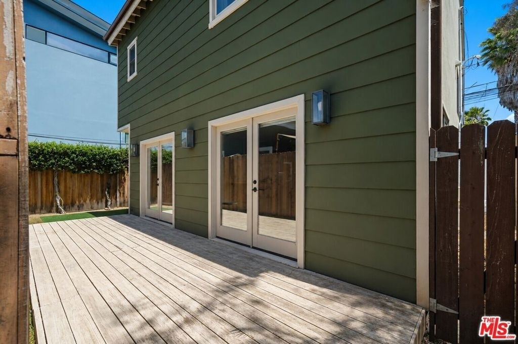 660 San Juan Avenue - Photo 0