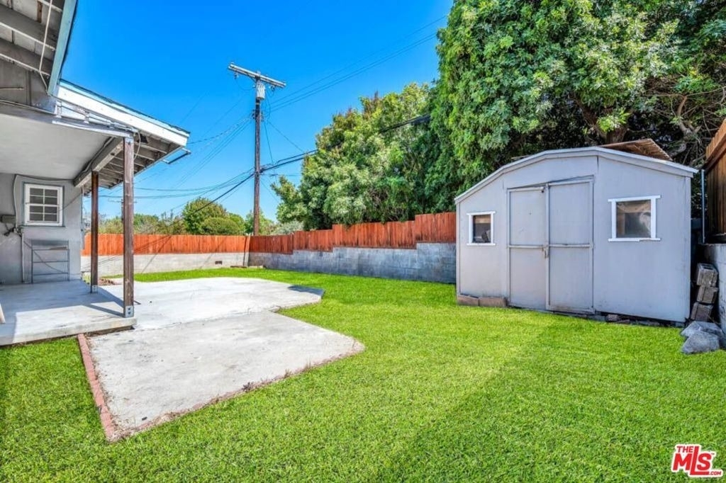 7318 W 88th Street - Photo 29
