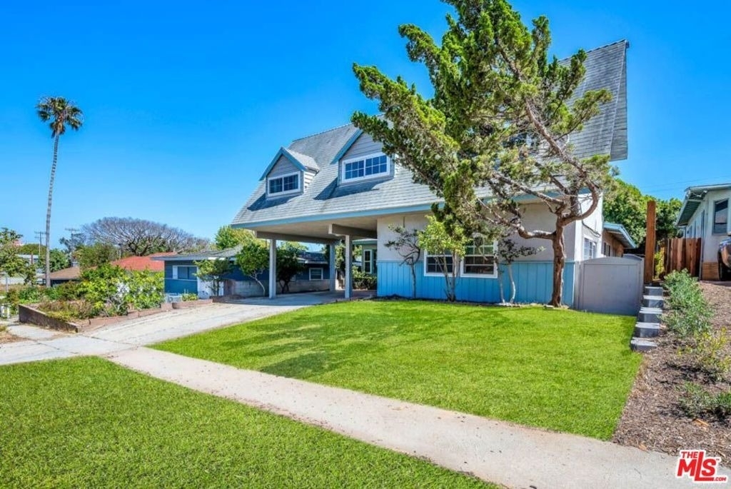 7318 W 88th Street - Photo 2