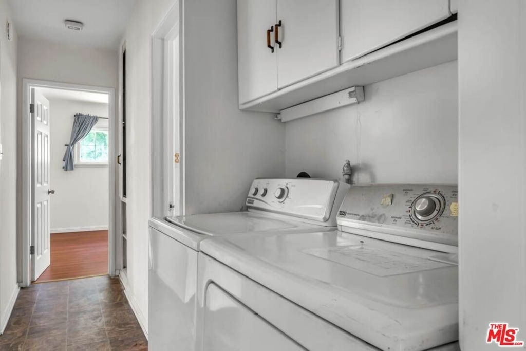 7318 W 88th Street - Photo 17