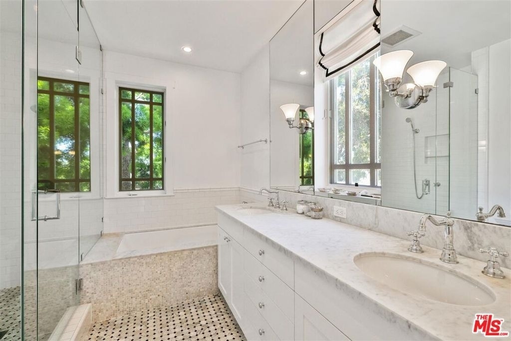 749 Milwood Avenue - Photo 12