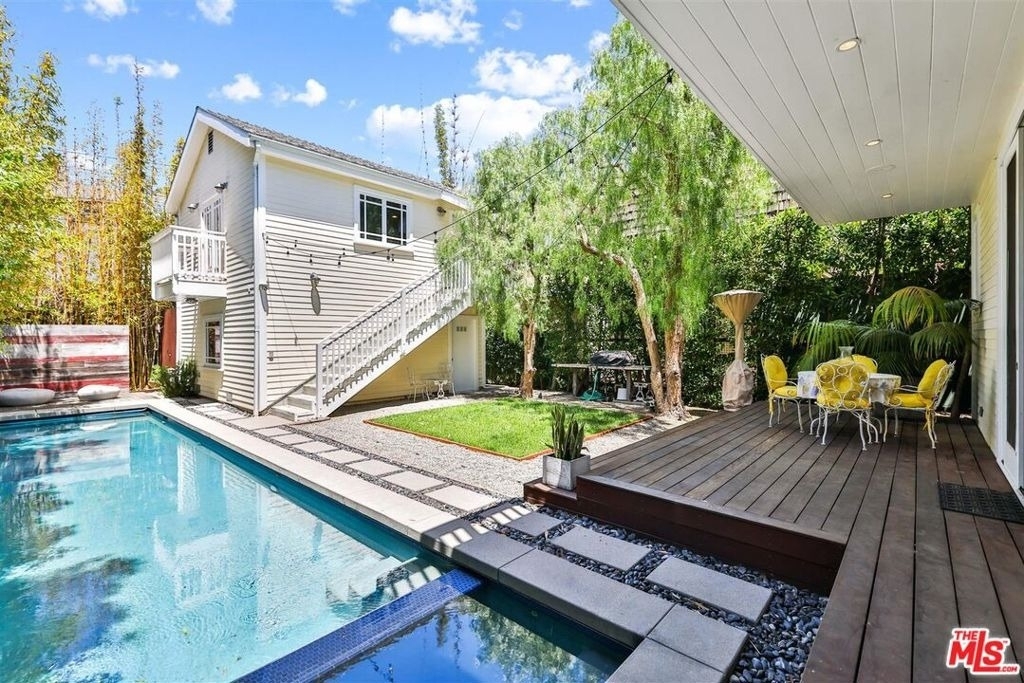 749 Milwood Avenue - Photo 0