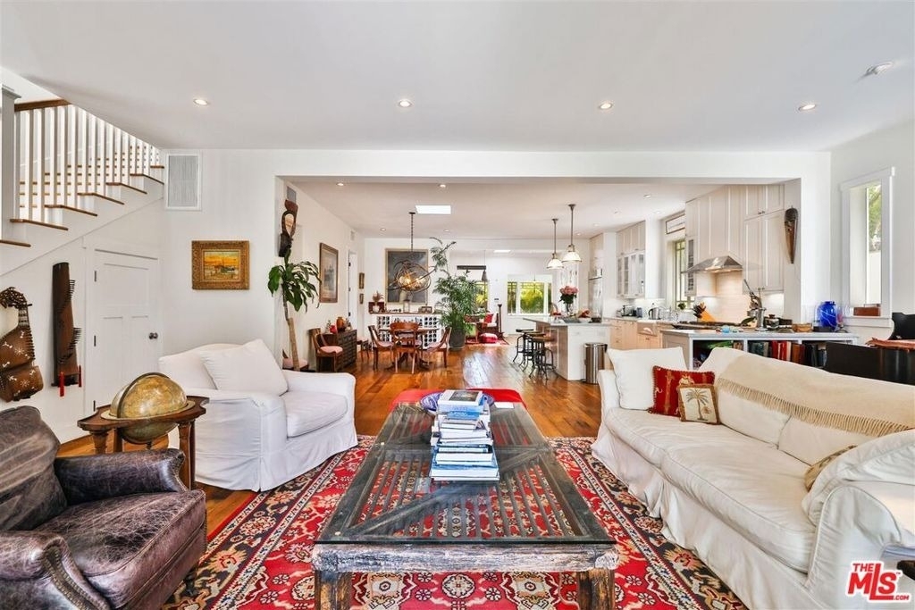 749 Milwood Avenue - Photo 3