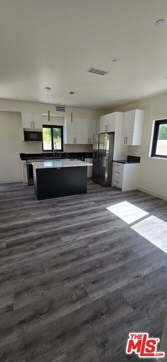 1920 S Sherbourne Drive - Photo 3