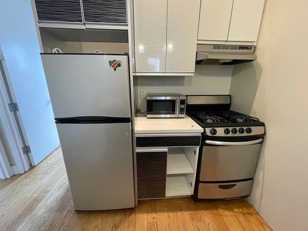 772 Jefferson Avenue - Photo 8