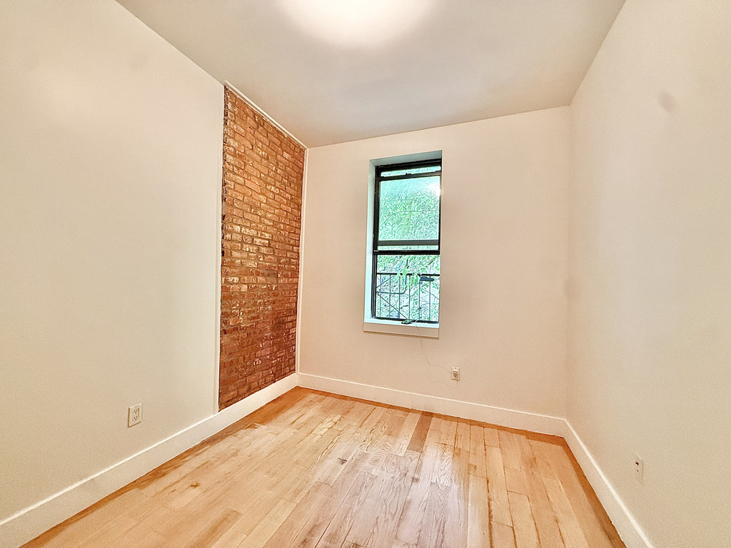 772 Jefferson Avenue - Photo 13
