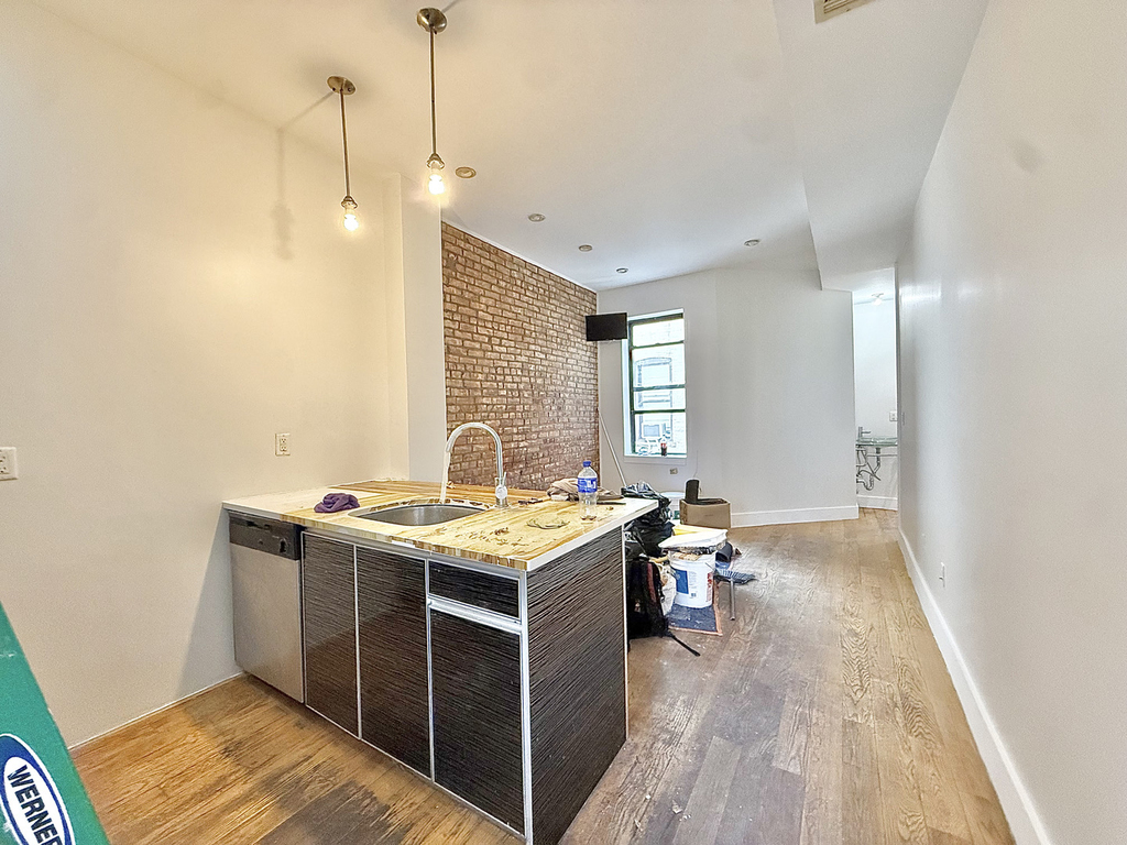 772 Jefferson Avenue - Photo 14