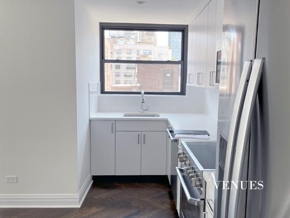 E 69th St, - Photo 5