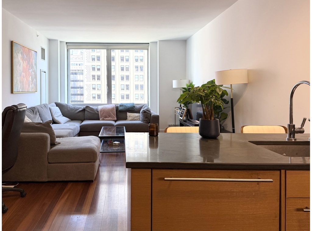 30  West St - Photo 1
