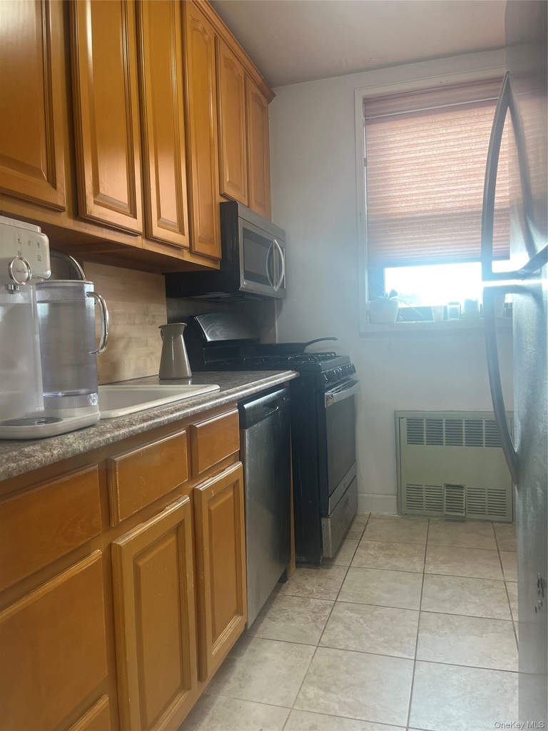 139-15 83rd Avenue - Photo 10