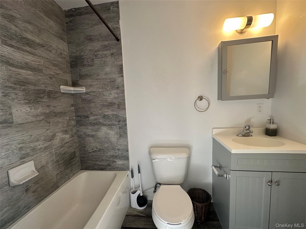 19 North Street - Photo 3