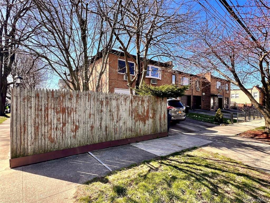 21618 39th Avenue - Photo 0