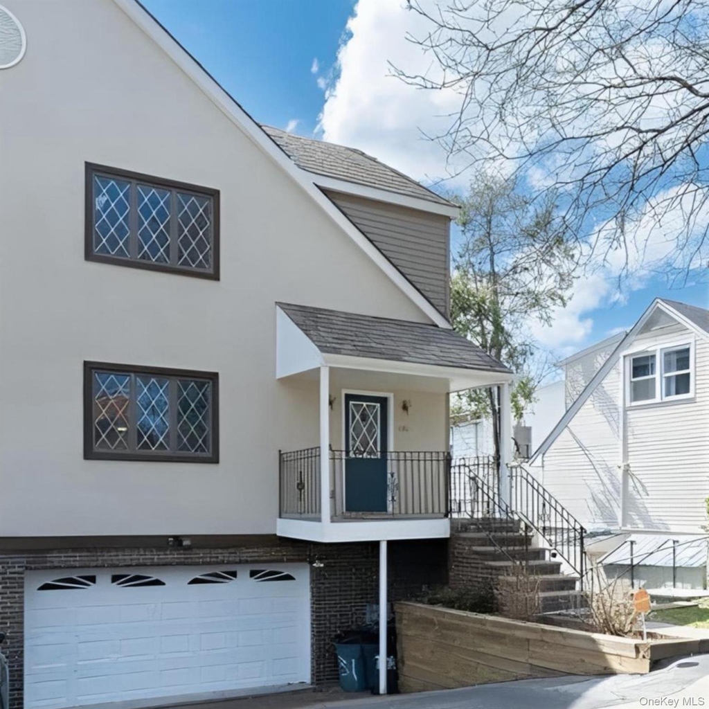 131 Pelhamdale Avenue - Photo 0