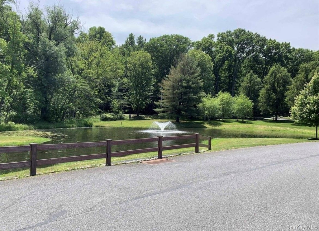 15 Pond Drive W - Photo 14