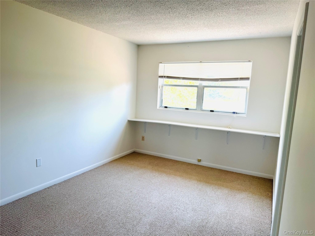 15 Pond Drive W - Photo 11