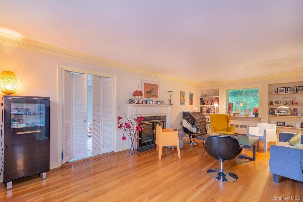 20 Dorchester Drive - Photo 1