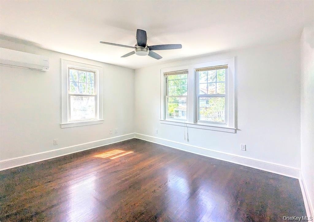 344 Roslyn Ave - Photo 8