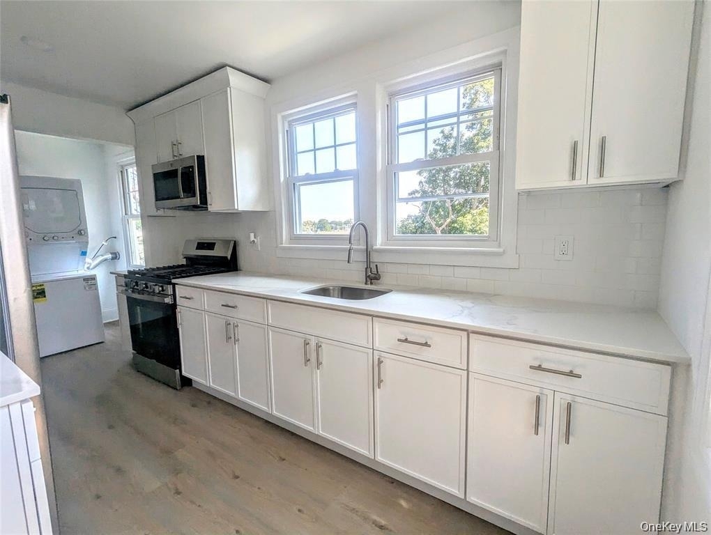 344 Roslyn Ave - Photo 4