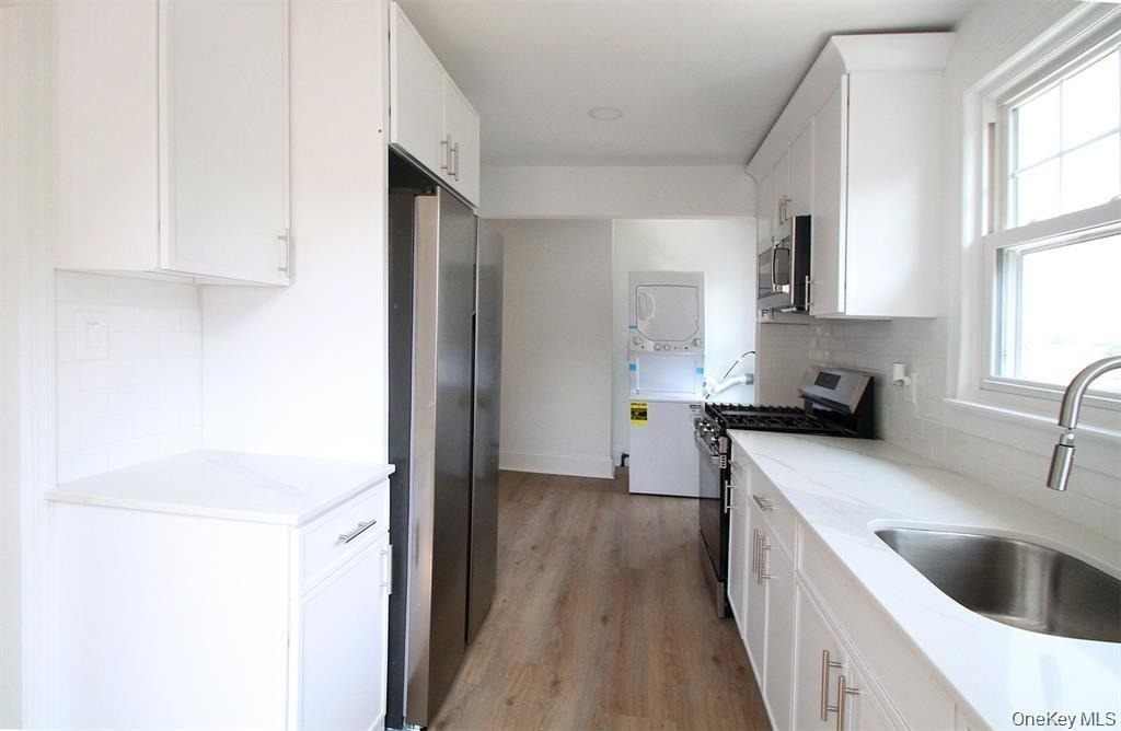 344 Roslyn Ave - Photo 6