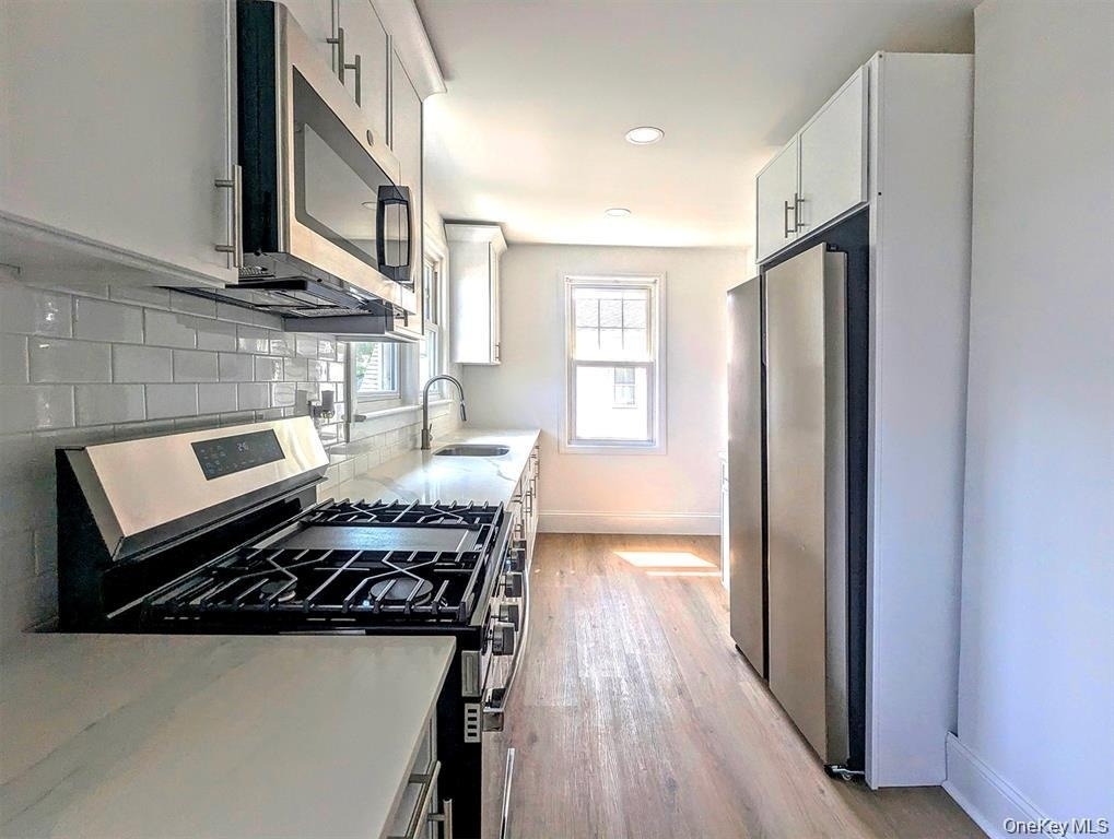 344 Roslyn Ave - Photo 5