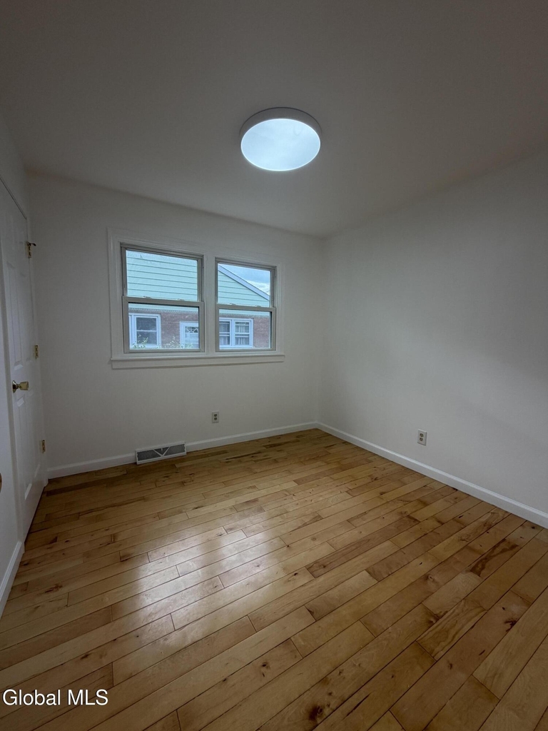 5 Saybrook Drive - Photo 14