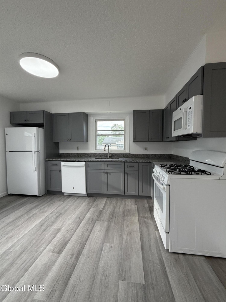 5 Saybrook Drive - Photo 5