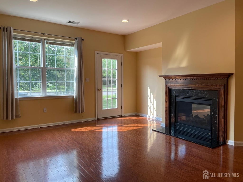 4 Blake Drive - Photo 4