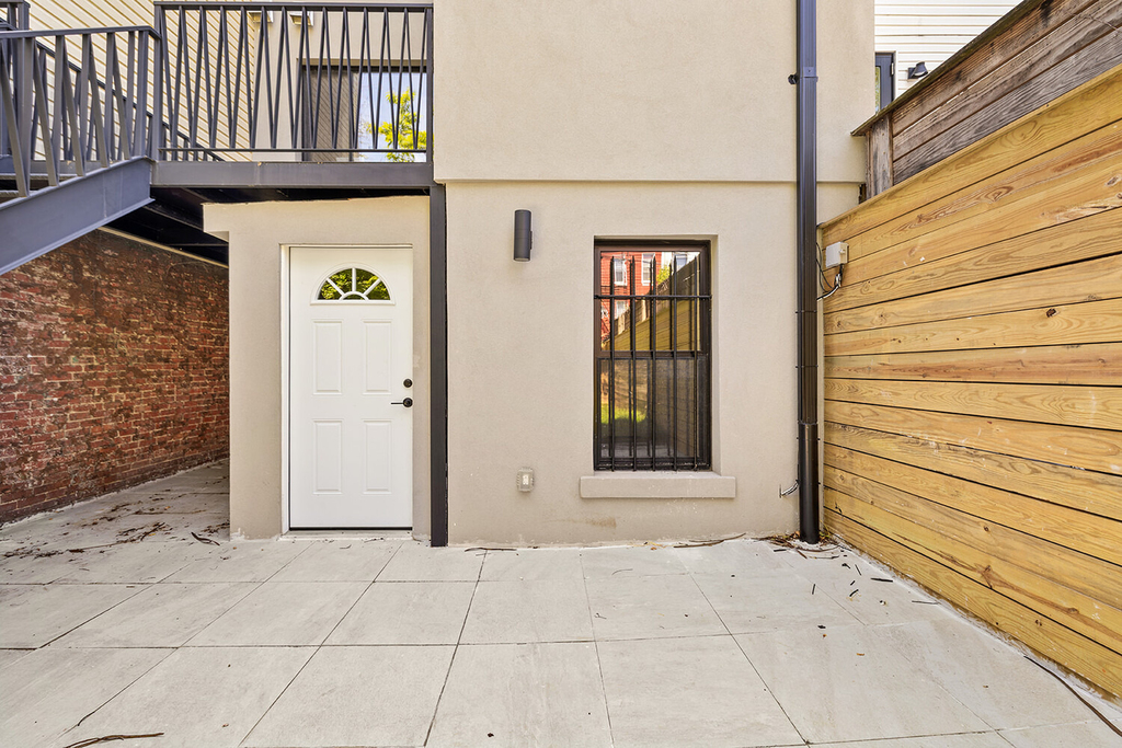 599 Van Buren Street - Photo 7