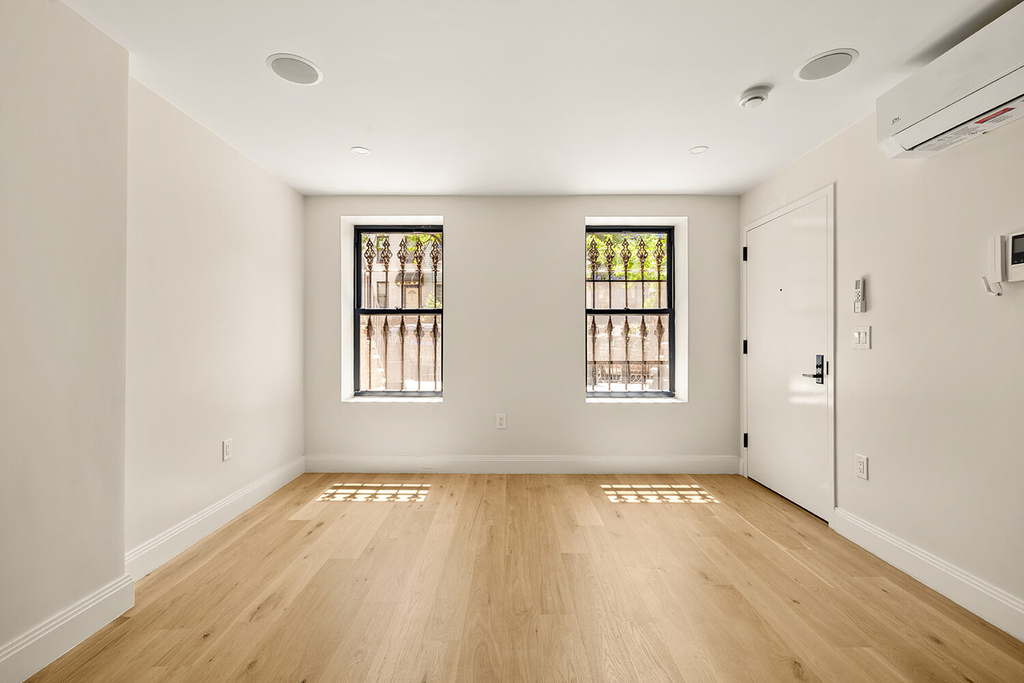 599 Van Buren Street - Photo 1
