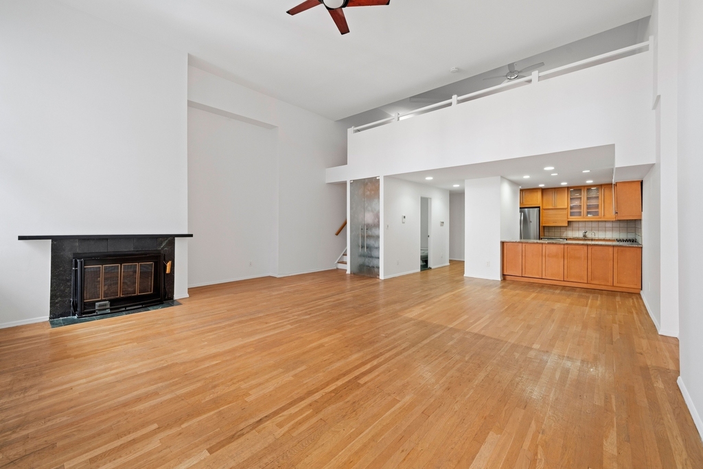 125 E 12th Street - Photo 2
