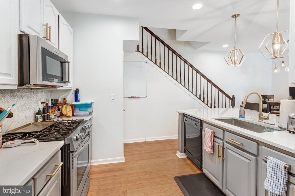 12703 Gartney Lane - Photo 6