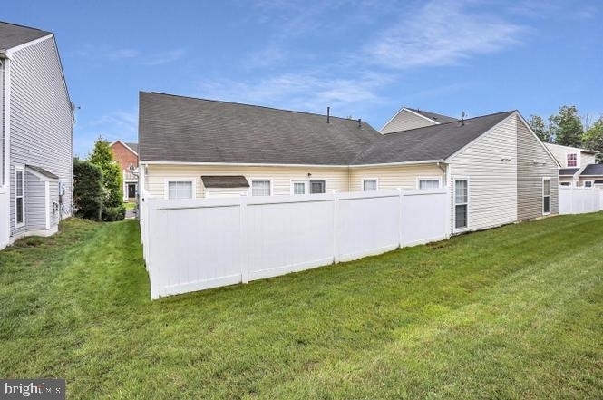 21441 Humbolt Square - Photo 14