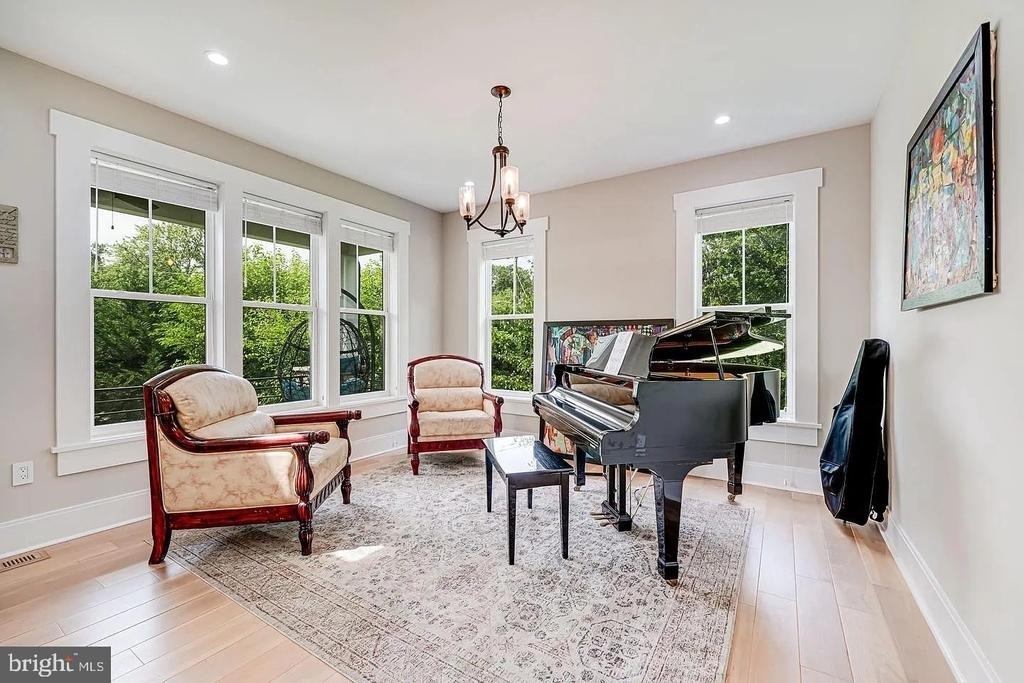 9908 Blake Lane - Photo 4