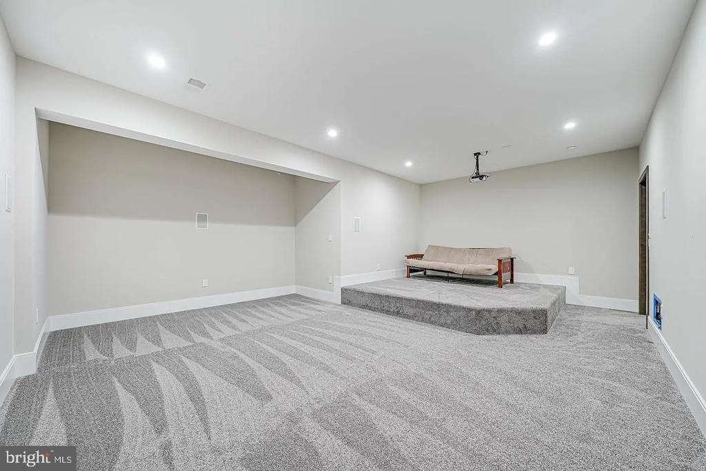 9908 Blake Lane - Photo 25