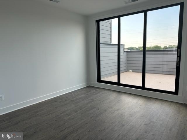 11256 Bunsen Street - Photo 2