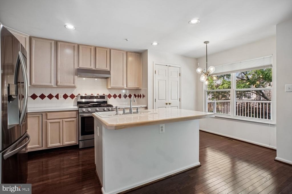 6610 Hunter Creek Lane - Photo 10