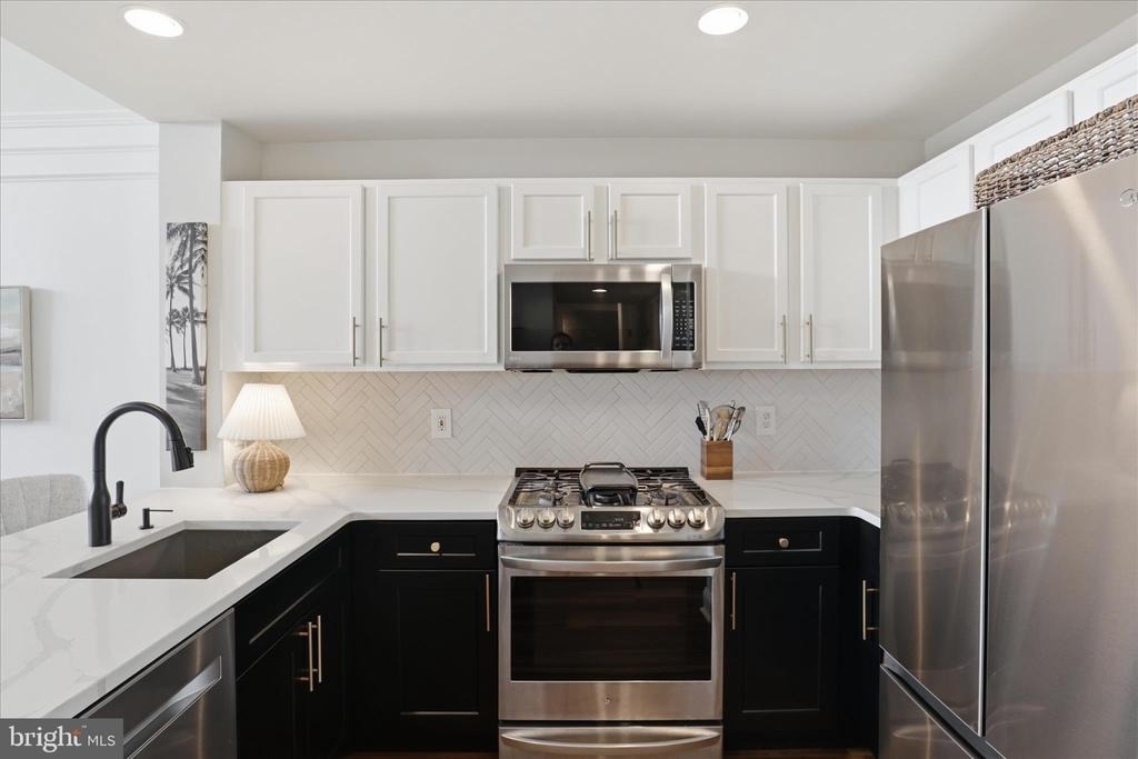 12000 Market Street - Photo 3