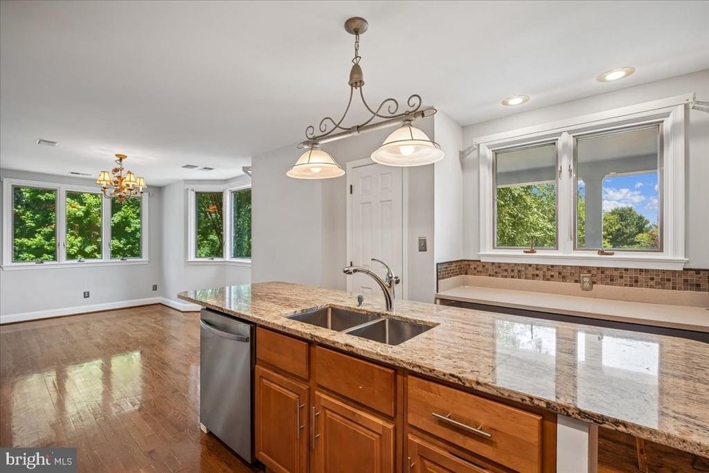 2018 Swan Terrace - Photo 28