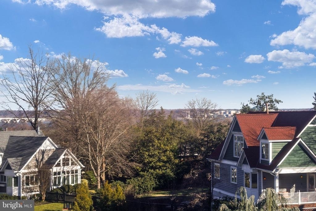 2018 Swan Terrace - Photo 11